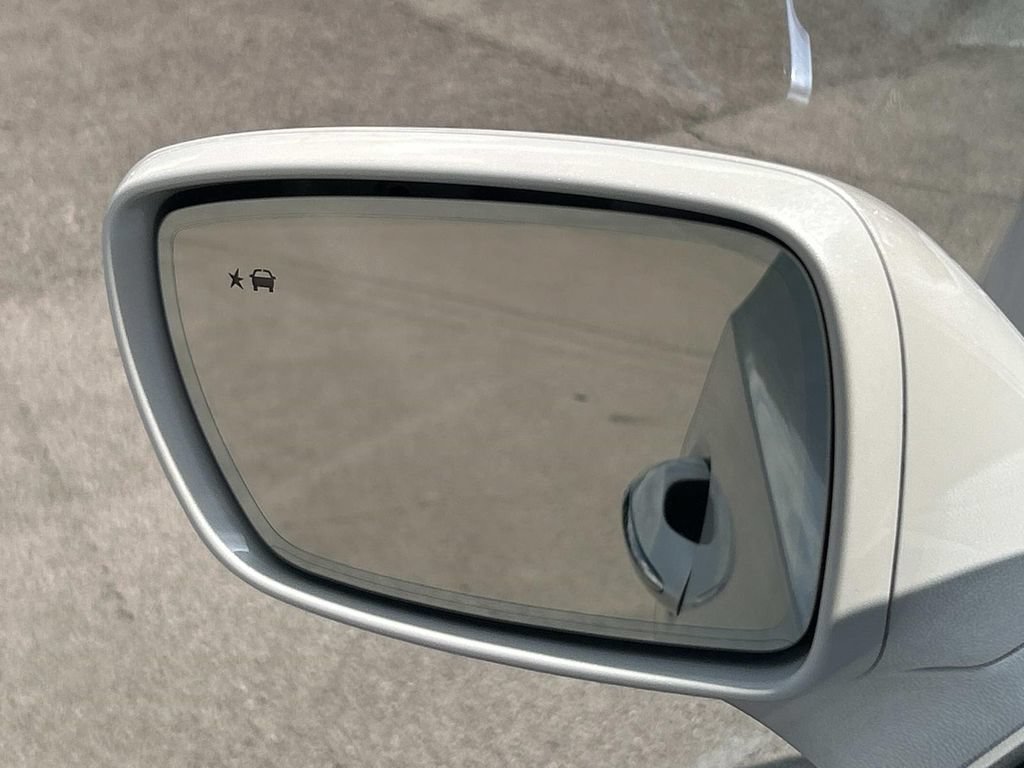 Used 2018 Buick Enclave Premium w/ Experience Buick Package FWD image 19