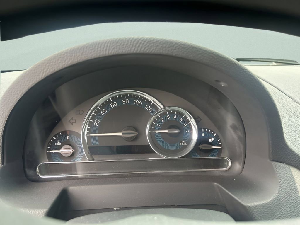 Used 2010 Chevrolet HHR LT image 20