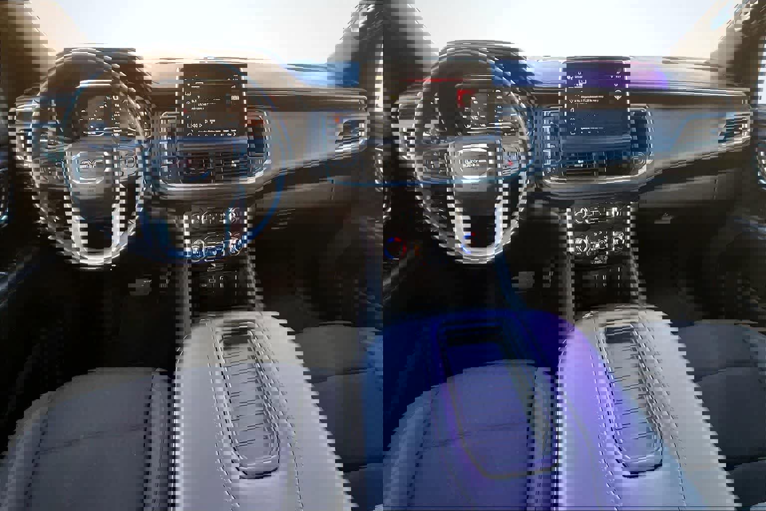 Used 2023 GMC Yukon SLE image 10