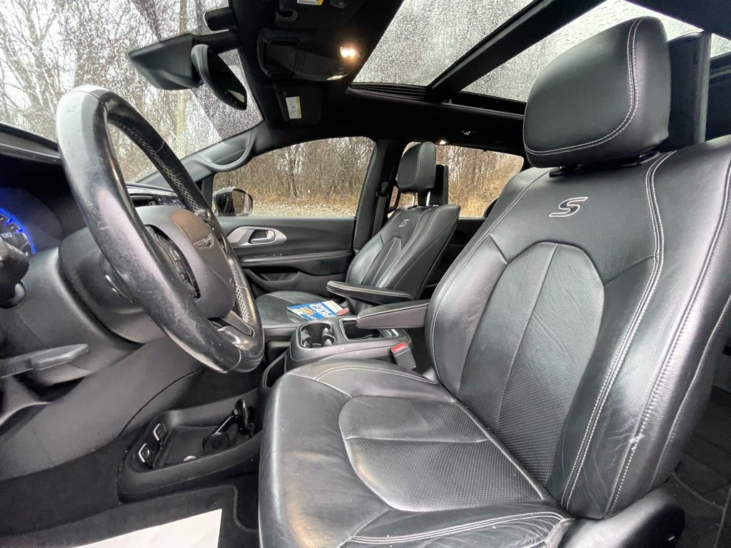 Used 2019 Chrysler Pacifica Touring-L Plus w/ Advanced Safetytec Group image 35