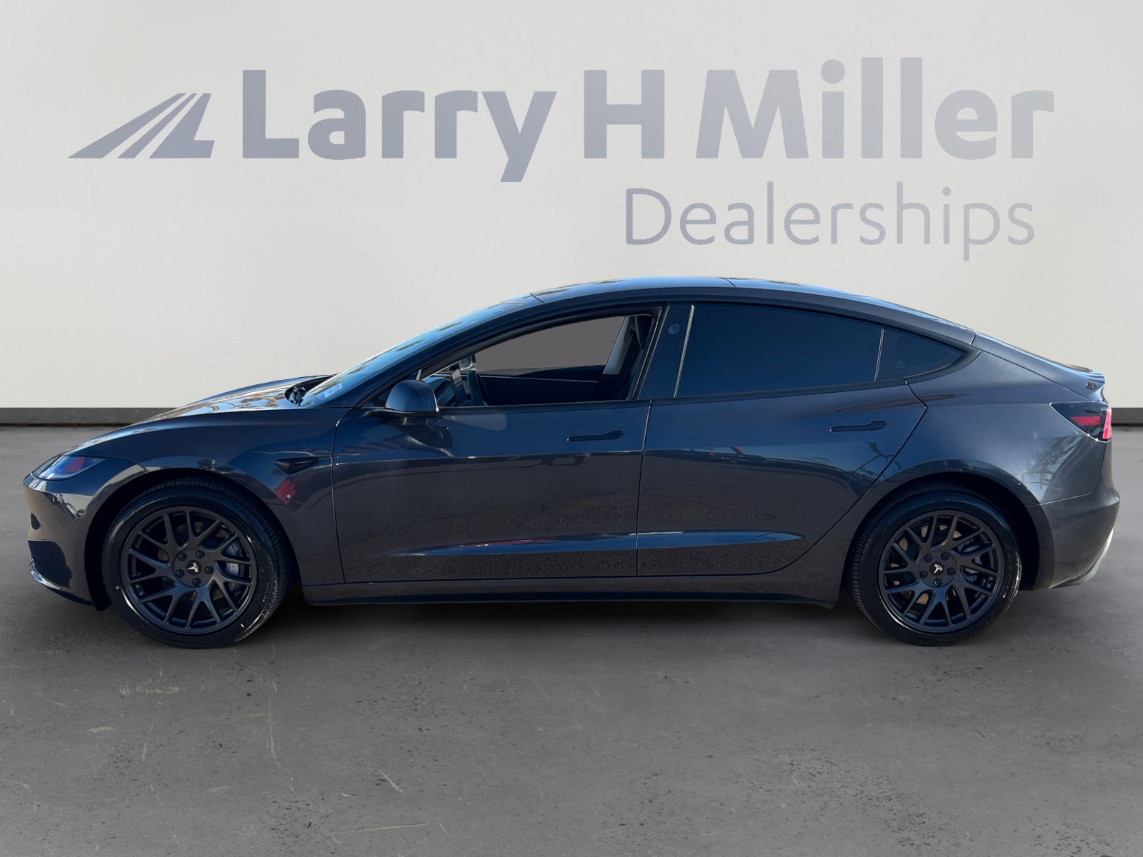 Used 2025 Tesla Model 3 Long Range image 2