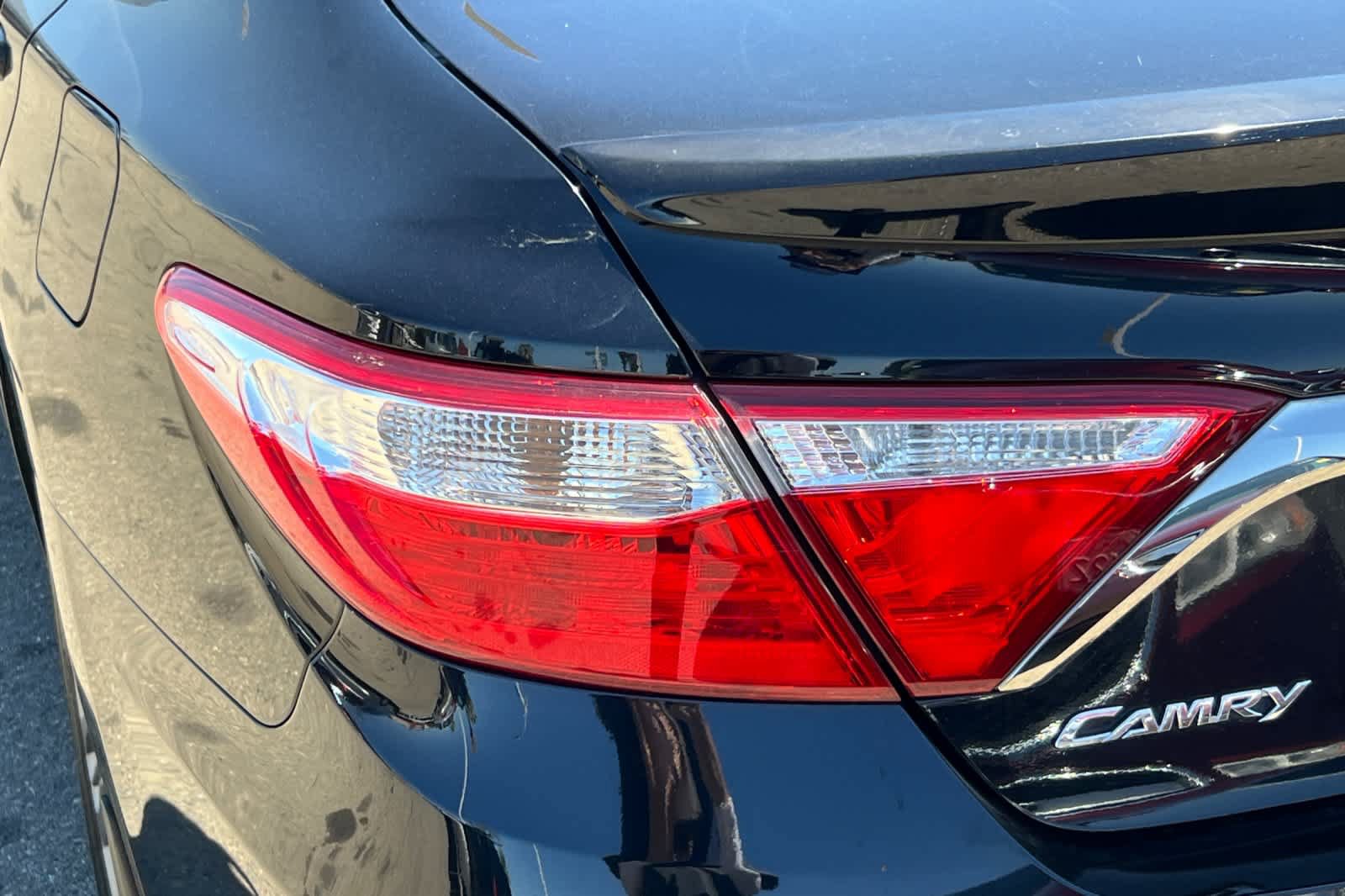 Used 2016 Toyota Camry SE FWD image 20