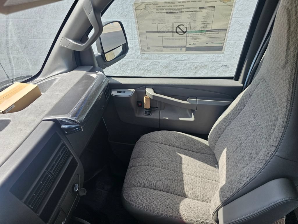 New 2025 Chevrolet Express 3500 w/ Driver Convenience Package RWD image 19