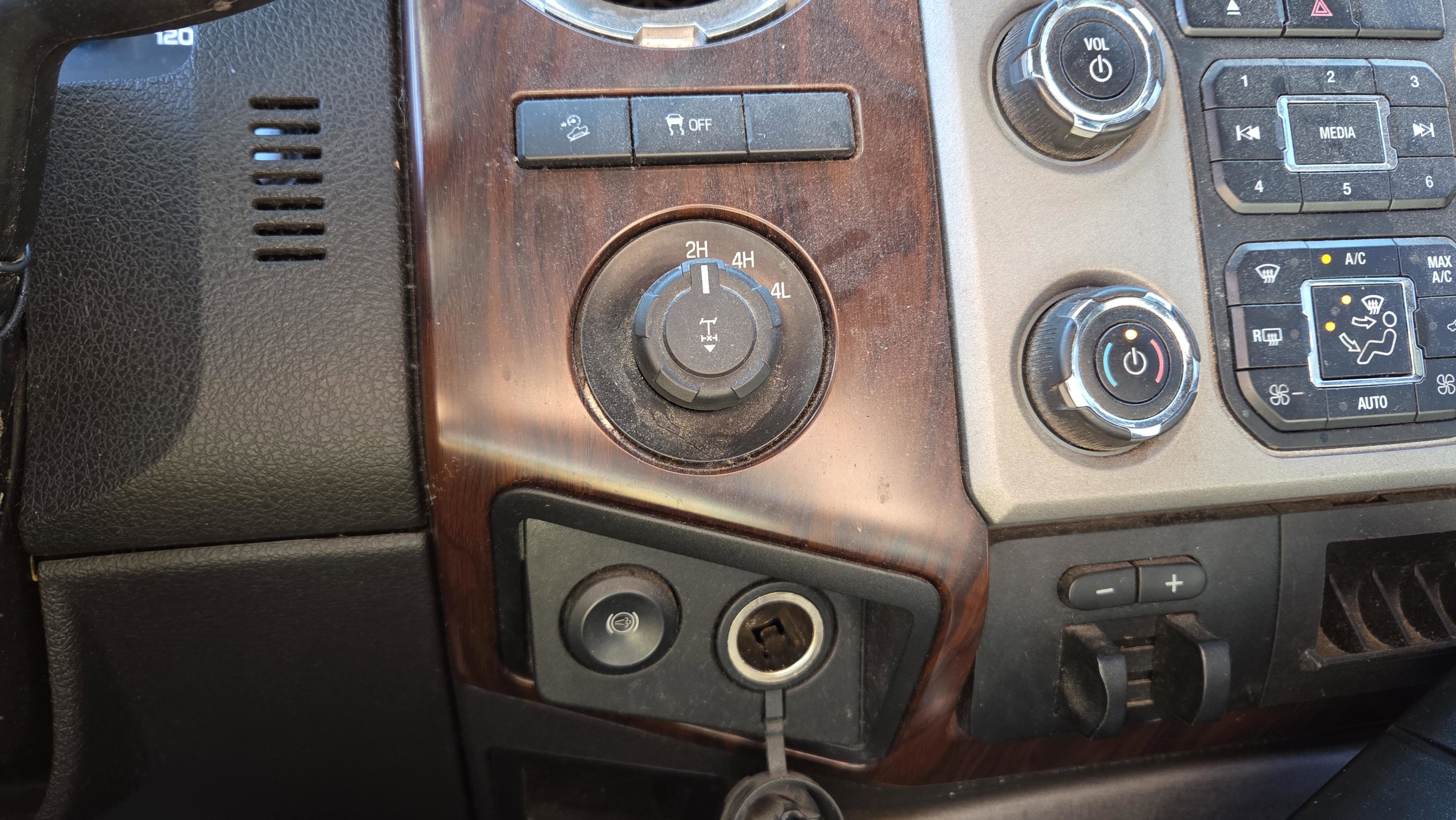 Used 2016 Ford F250 Lariat w/ FX4 Off-Road Package image 23