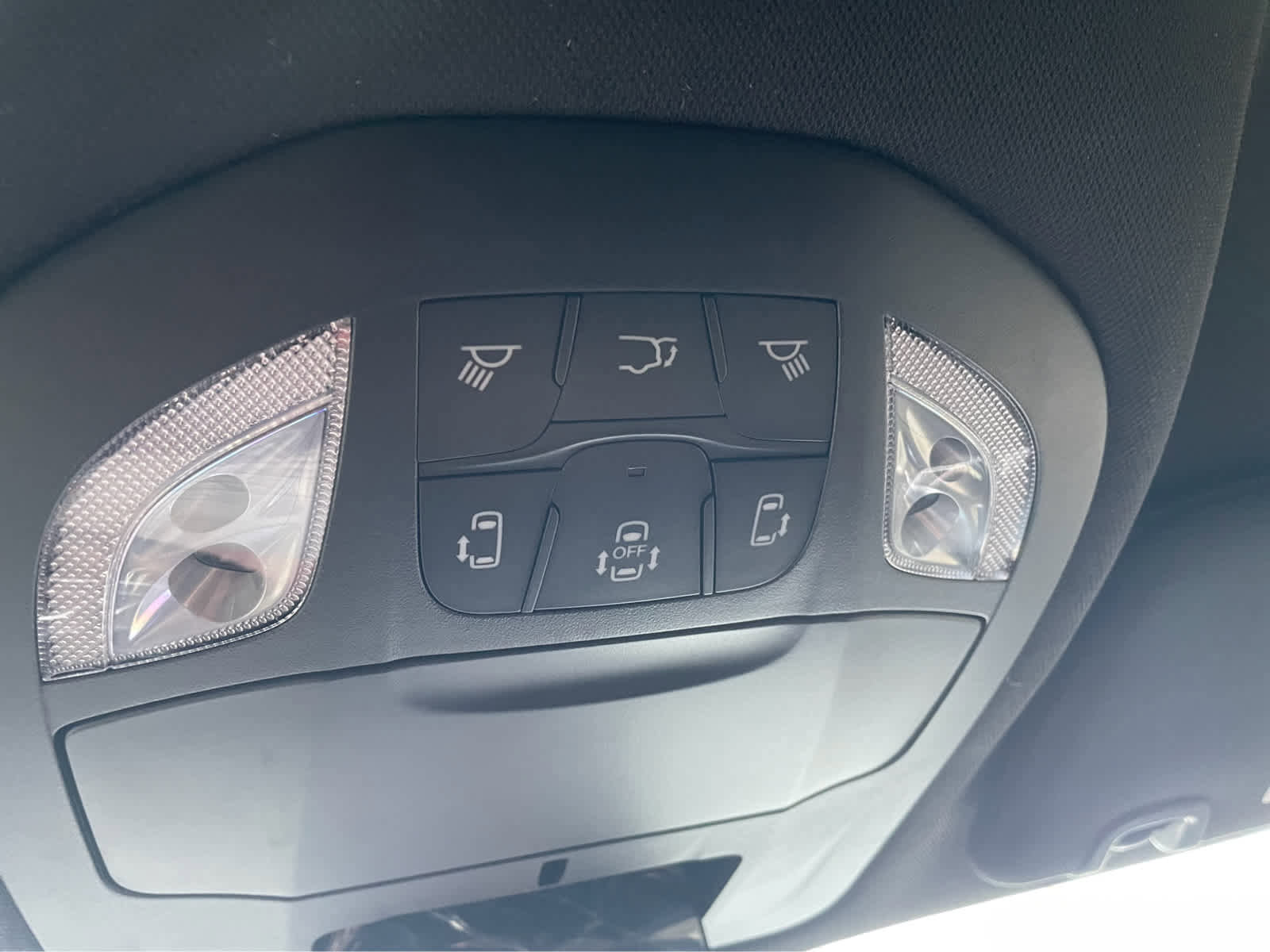New 2026 Chrysler Voyager LX image 24