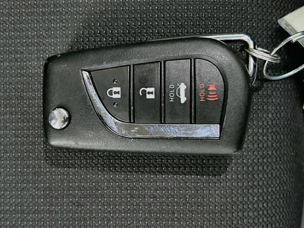 Used 2025 Toyota Corolla LE FWD image 31