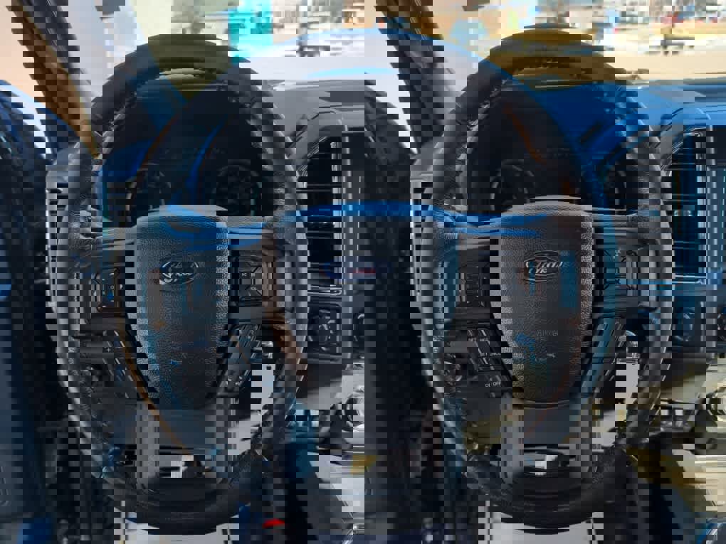 Used 2016 Ford F150 XLT w/ Equipment Group 302A Luxury image 15