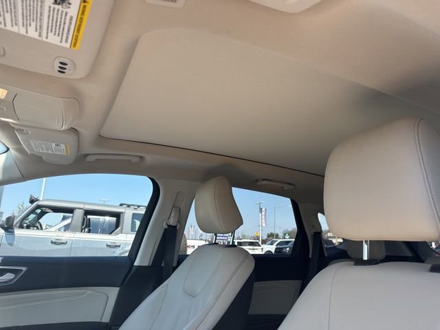 Used 2021 Ford Edge Titanium w/ Class II Trailer Tow Package image 15