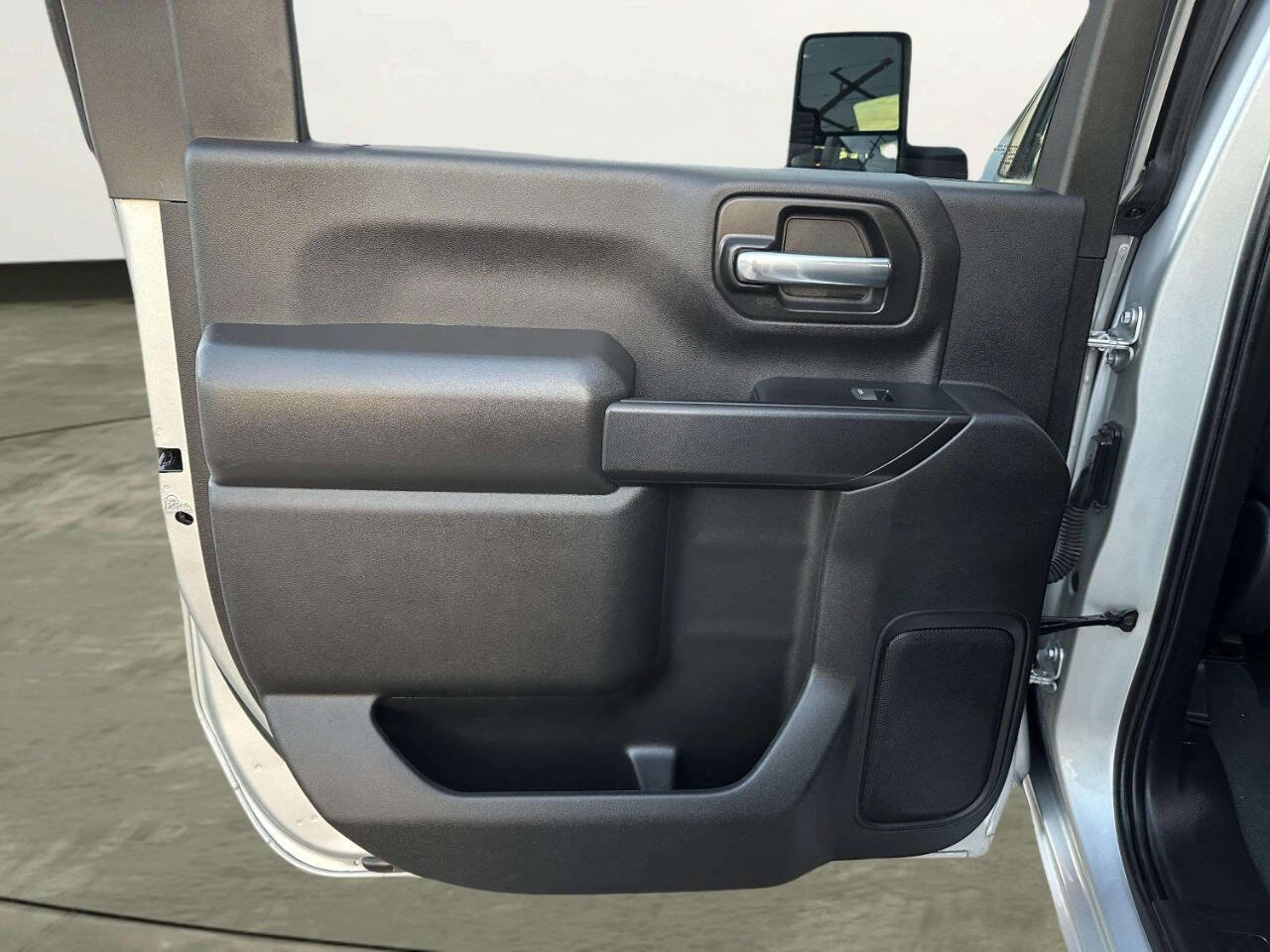 Used 2022 Chevrolet Silverado 2500 Custom w/ Custom Convenience Package image 12