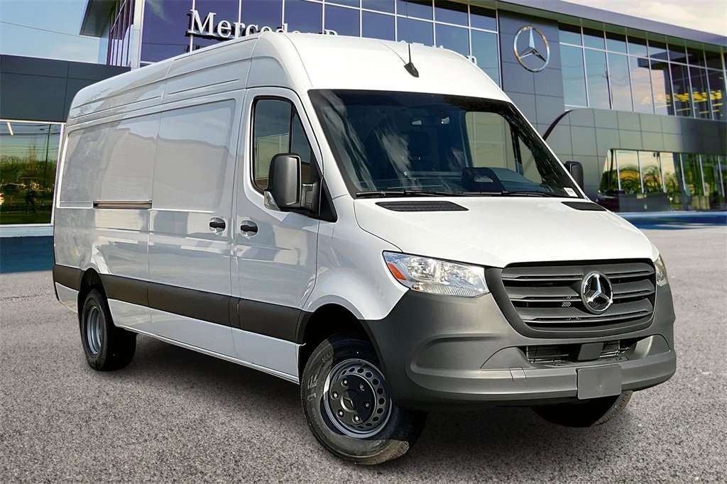 New 2025 Mercedes-Benz Sprinter 4500