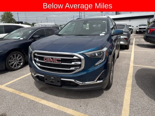 Used 2020 GMC Terrain SLT w/ Preferred Package FWD image 2