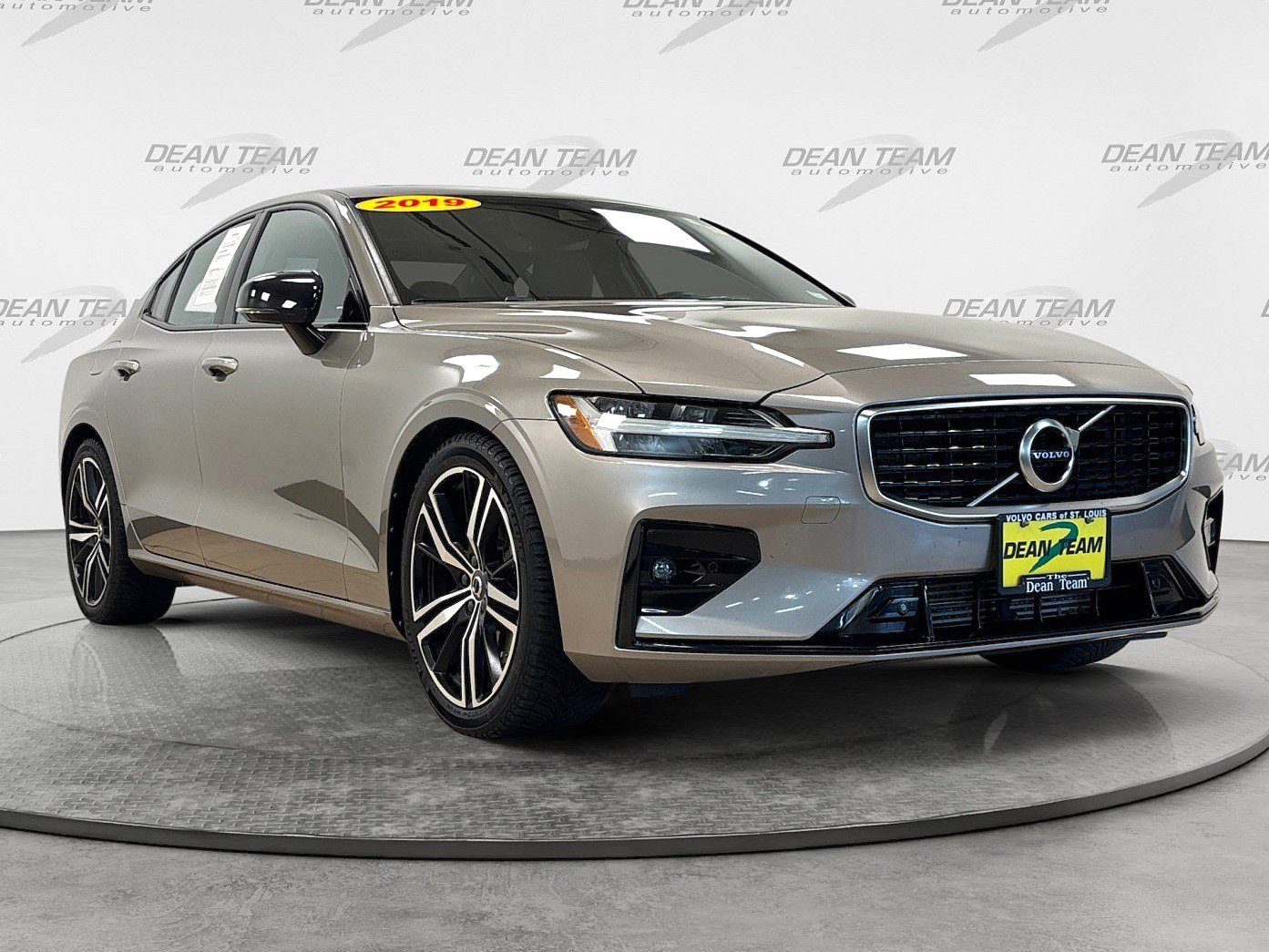Used 2019 Volvo S60 T6 R-Design AWD/4WD image 3
