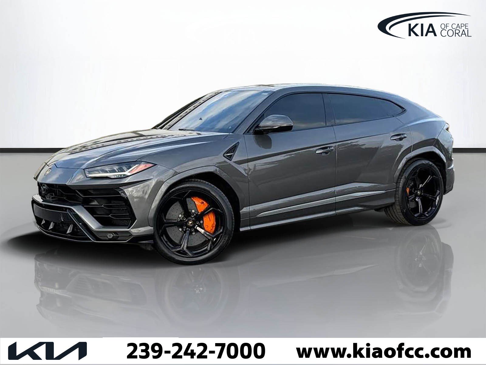 Used 2021 Lamborghini Urus image 3
