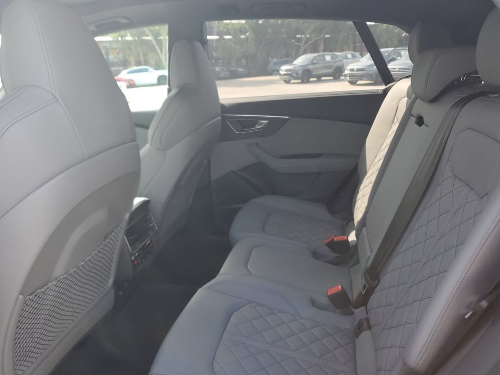 Used 2023 Audi SQ8 Premium Plus AWD/4WD image 18