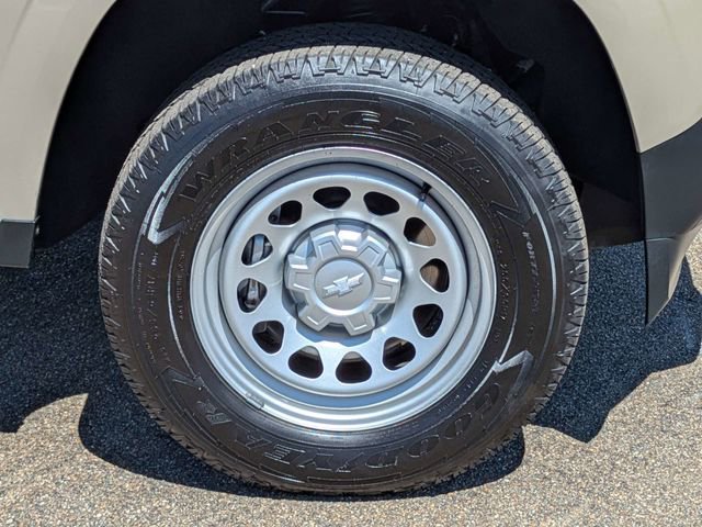 Used 2023 Chevrolet Colorado W/T RWD image 11