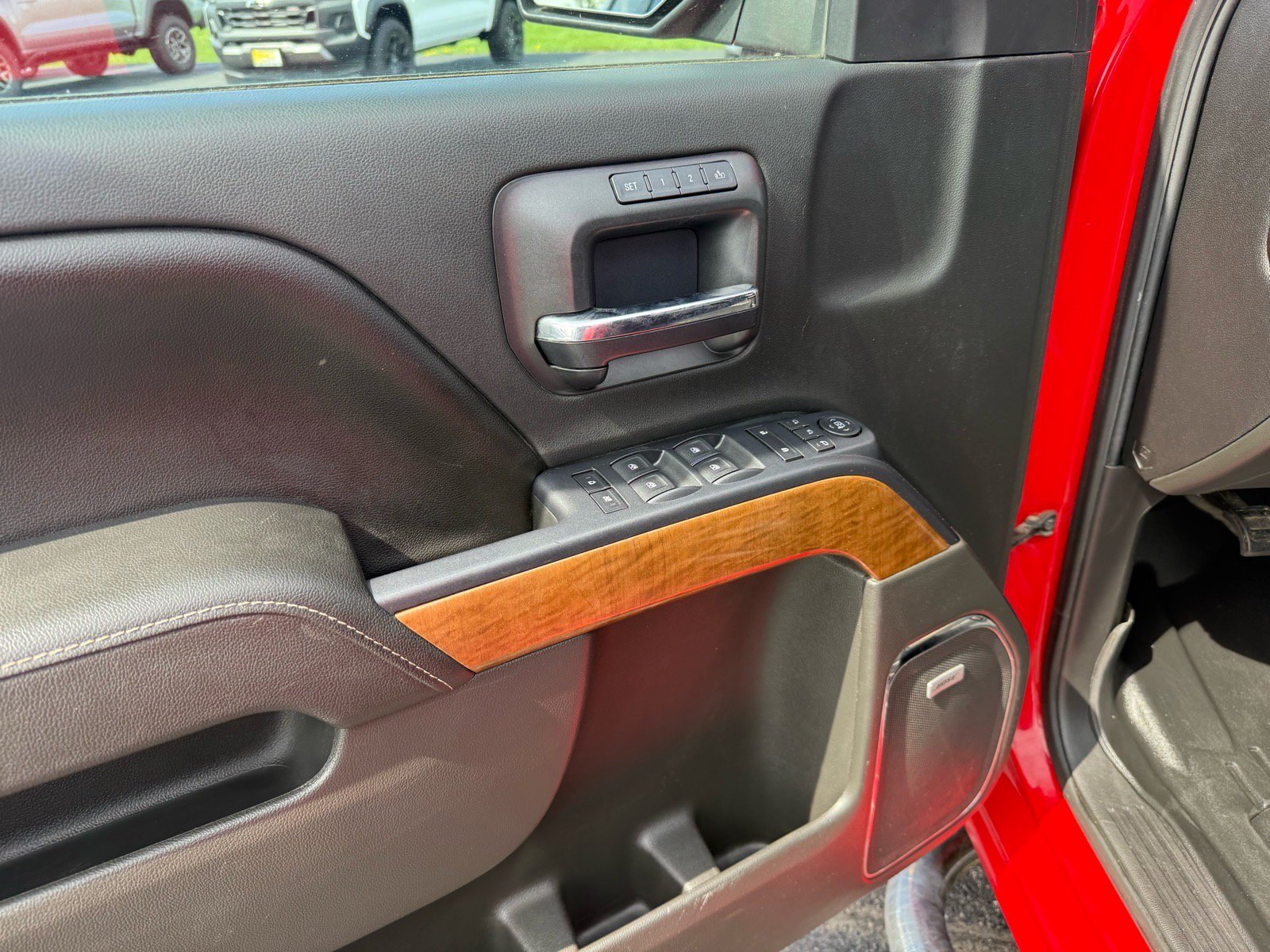 Used 2016 Chevrolet Silverado 1500 LTZ w/ Sport Package AWD/4WD image 15
