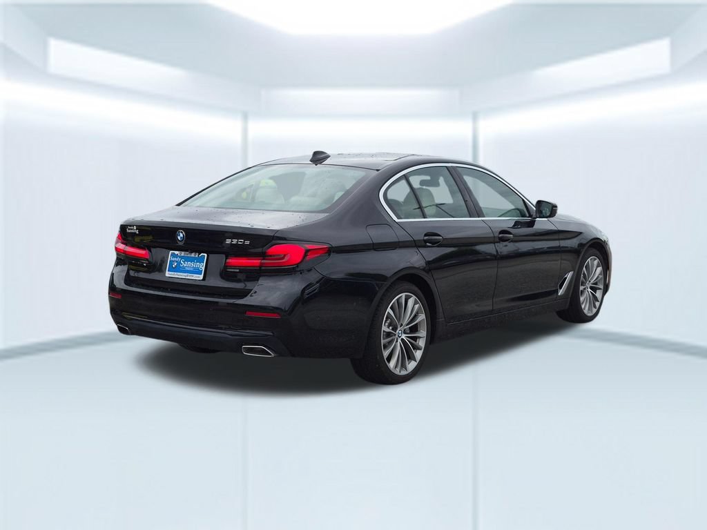 Used 2021 BMW 530e w/ Premium Package RWD image 5