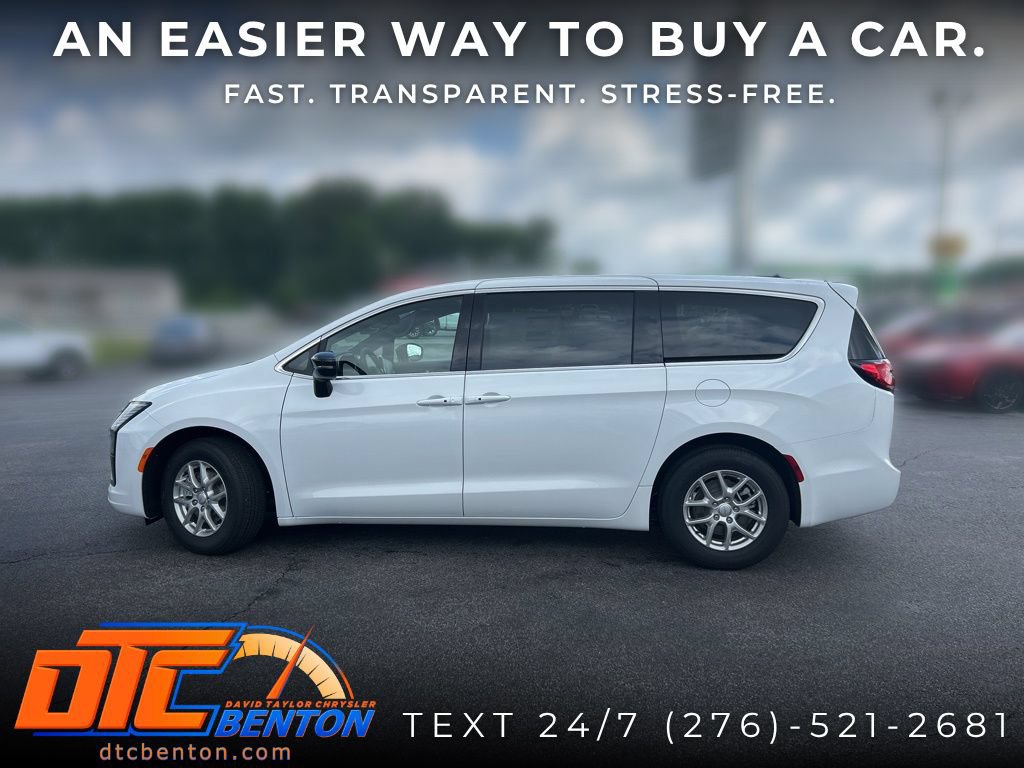 New 2027 Chrysler Pacifica Select FWD image 6