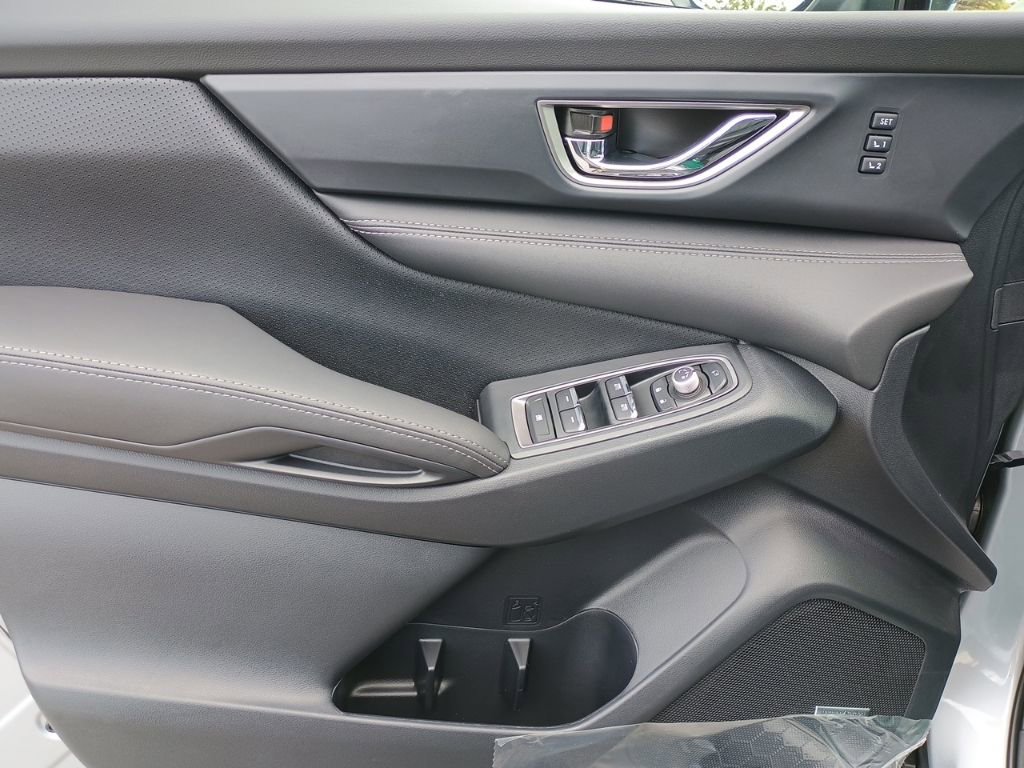 New 2026 Subaru Ascent Limited image 8
