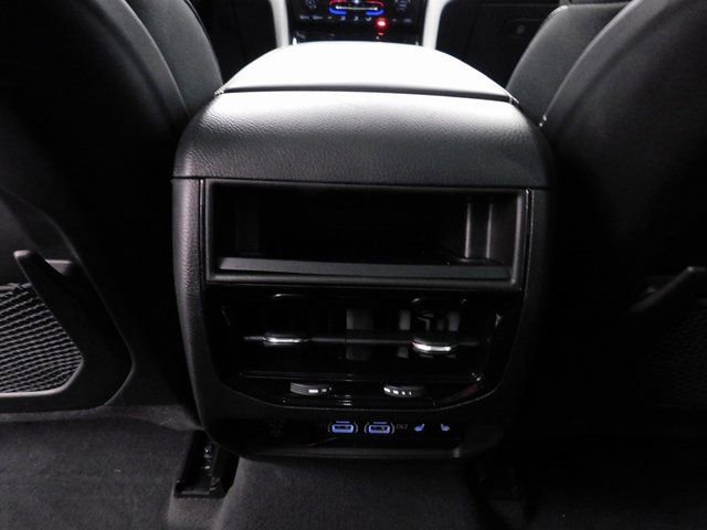 Used 2023 Jeep Grand Cherokee 4WD 4xe image 37