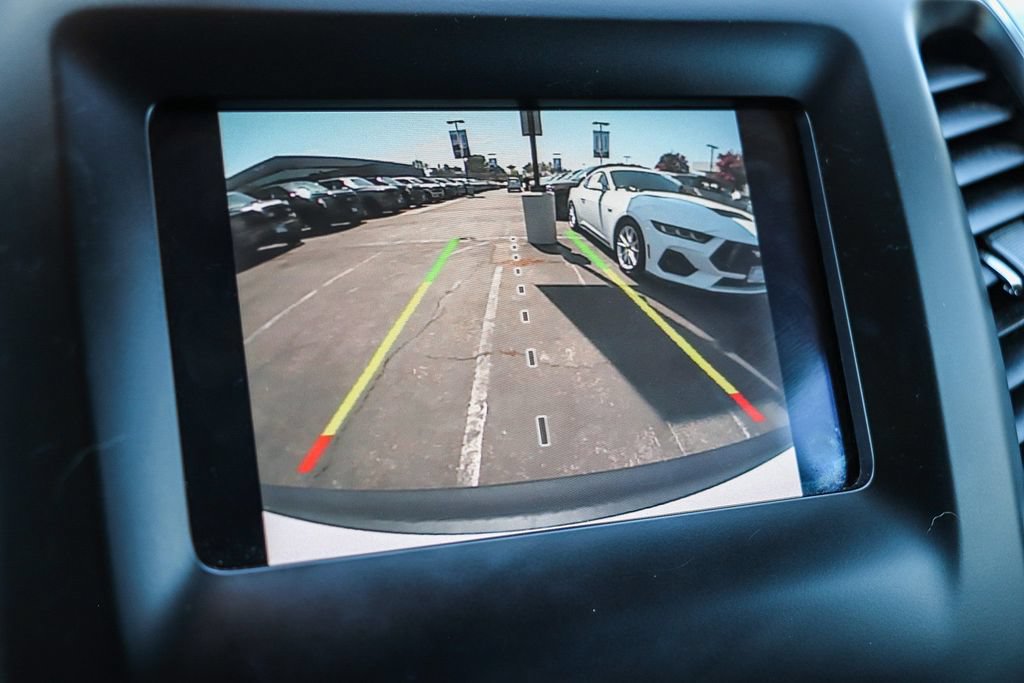 Used 2020 Jeep Cherokee Latitude Plus FWD image 30