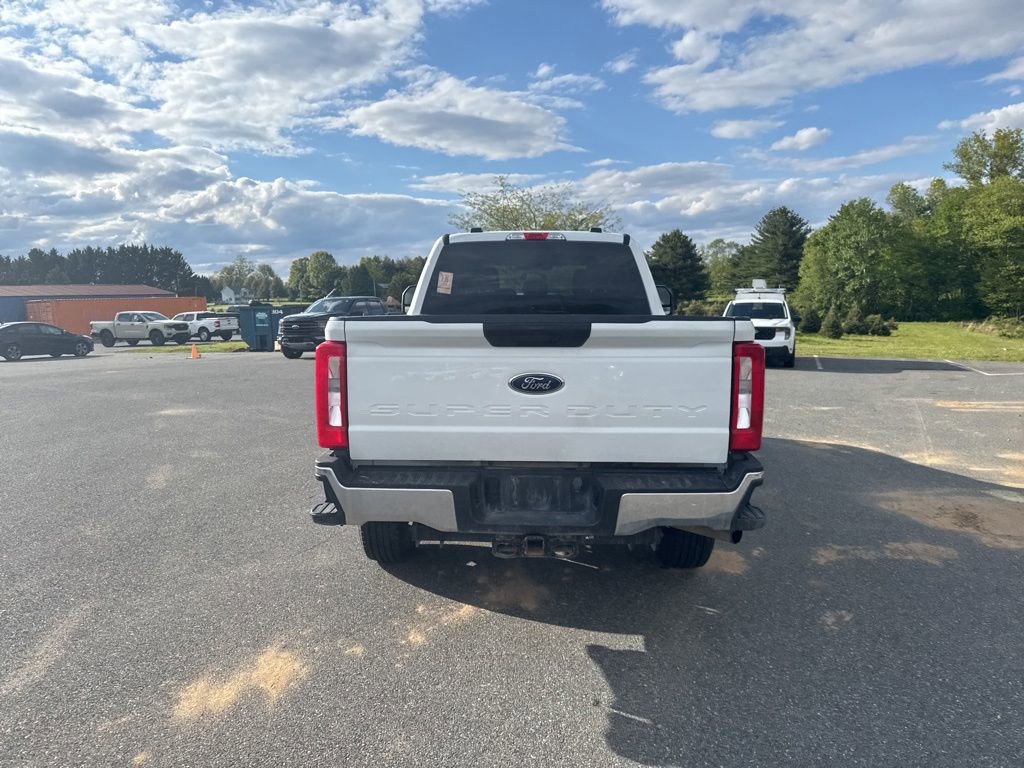 Used 2024 Ford F350 XLT AWD/4WD image 5