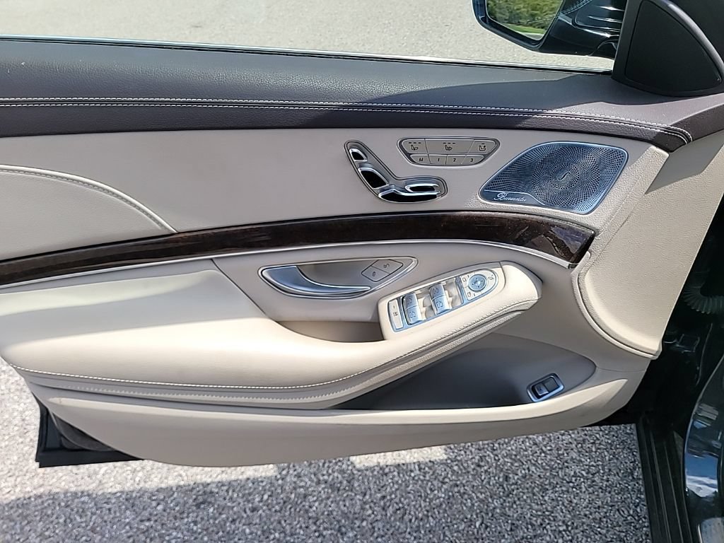 Used 2016 Mercedes-Benz S 550 4MATIC Sedan image 29