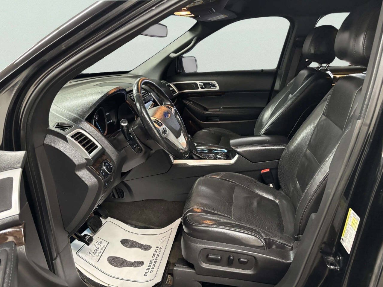 Used 2014 Ford Explorer Limited w/ Equipment Group 301A AWD/4WD image 13