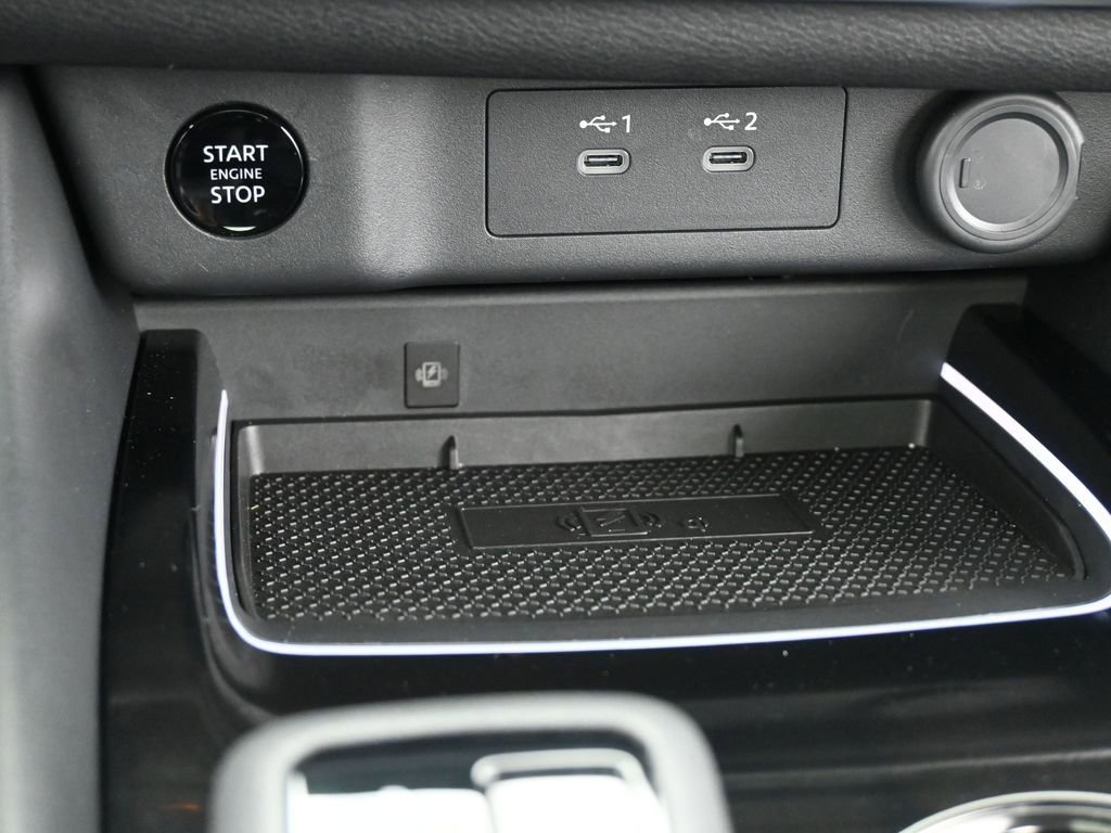 Certified 2025 Nissan Rogue Platinum w/ Tech Package image 22