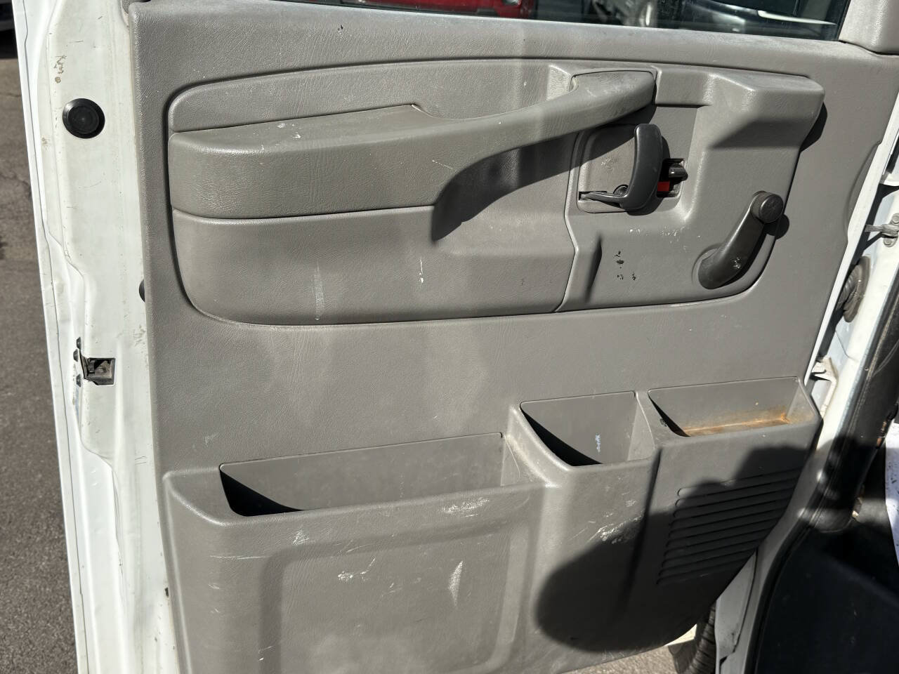 Used 2012 Chevrolet Express 2500 RWD image 9