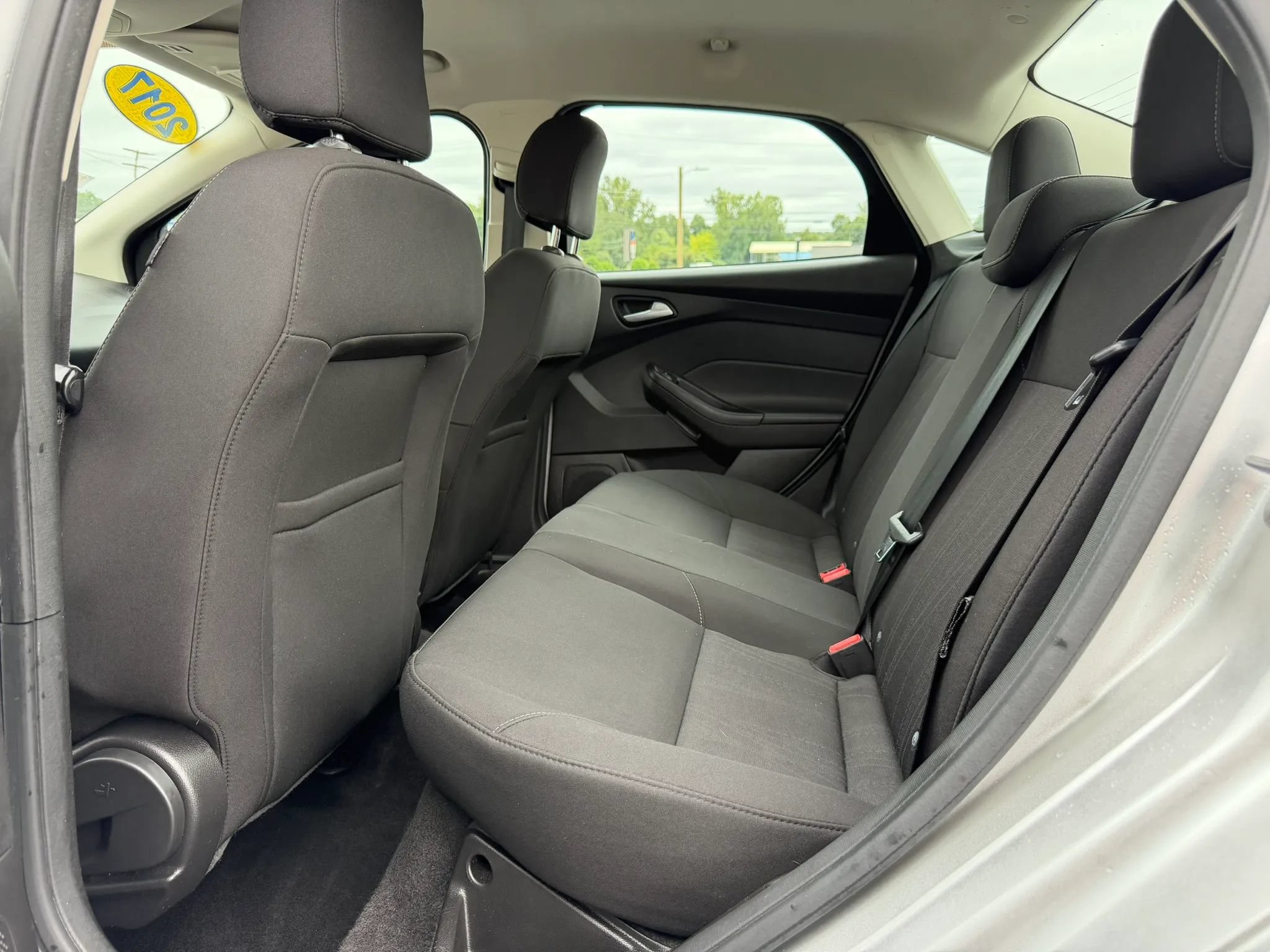 Used 2017 Ford Focus SE FWD image 14