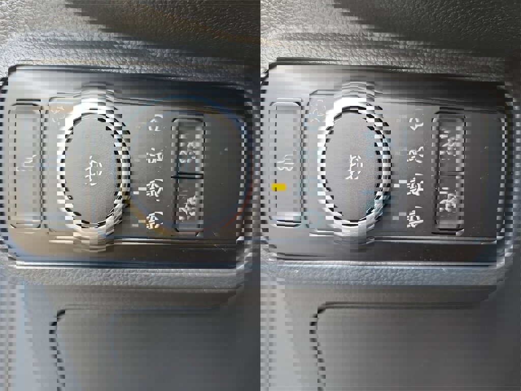 New 2025 Ford Explorer Active w/ Active Comfort Package image 27