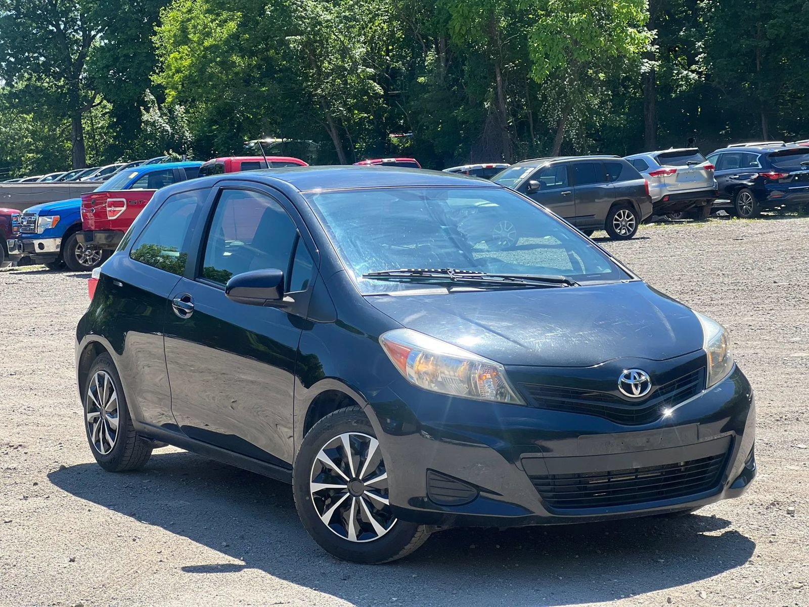 Used 2012 Toyota Yaris L FWD image 8