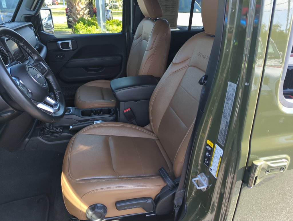 Used 2022 Jeep Wrangler Unlimited Sahara AWD/4WD image 11