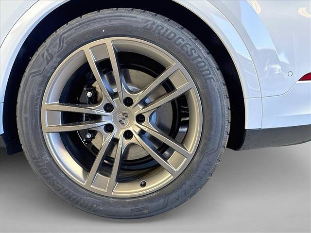 New 2026 Porsche Cayenne Turbo AWD/4WD image 25