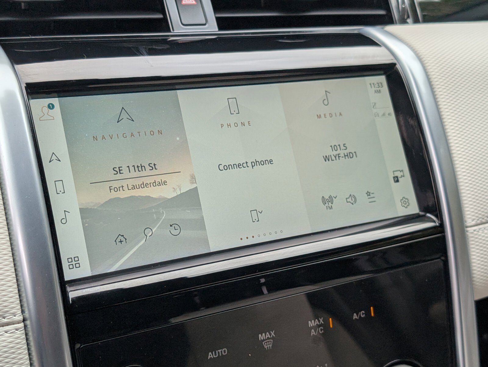Used 2023 Land Rover Discovery Sport S R-Dynamic image 30