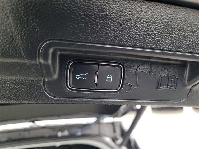 Used 2022 Ford Explorer XLT image 8