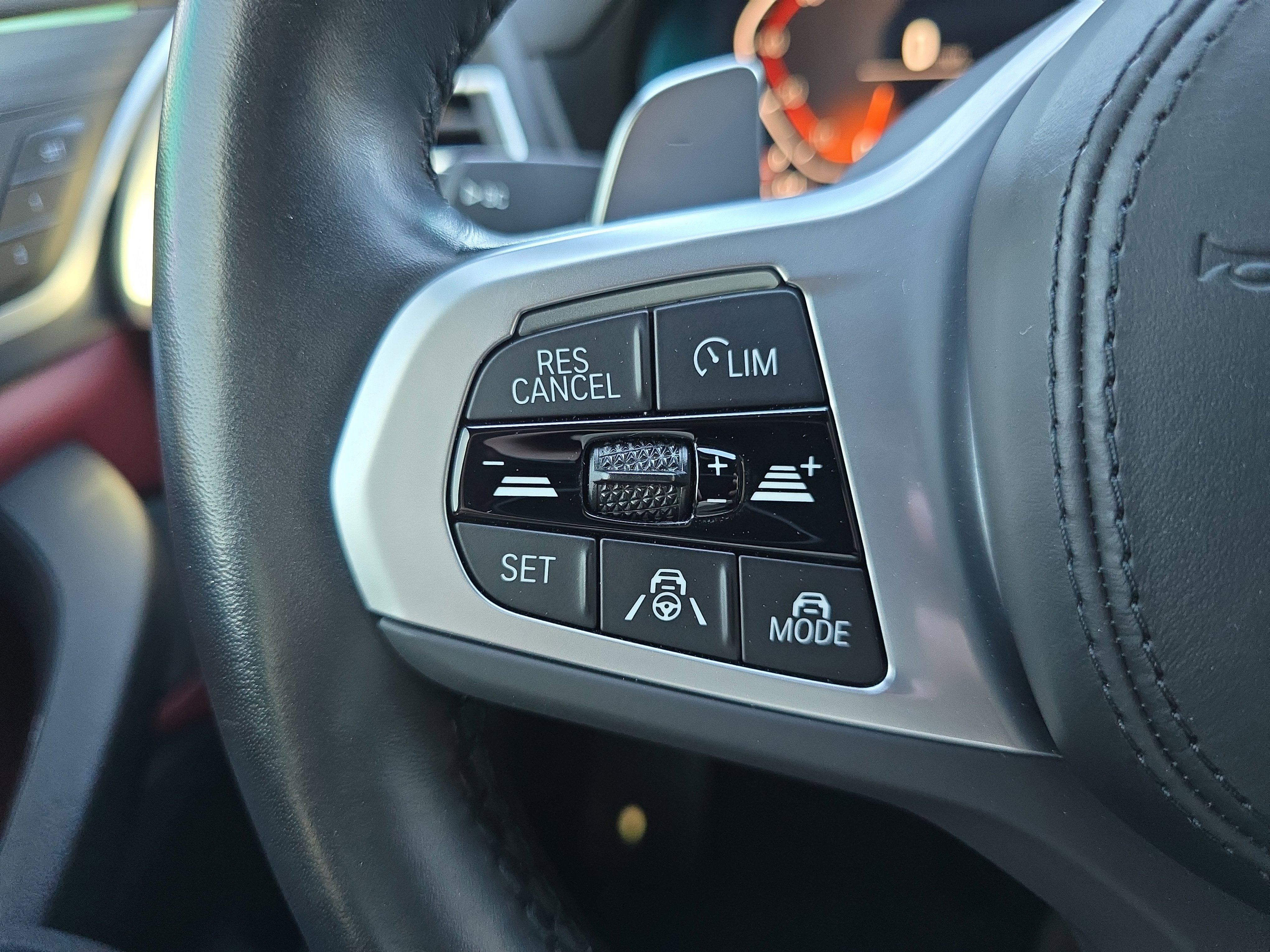 Used 2024 BMW X4 xDrive30i w/ Premium Package image 16