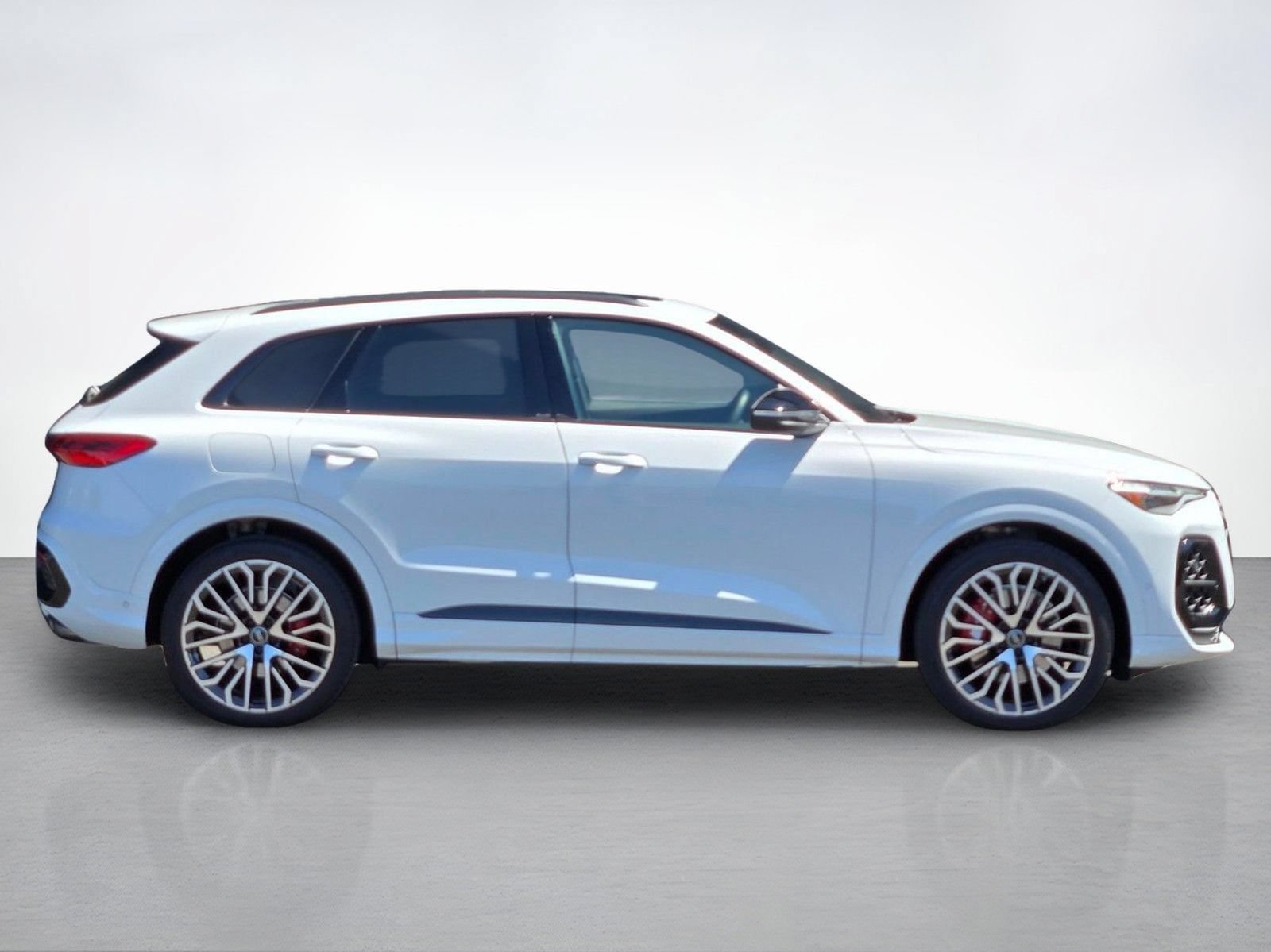 Used 2025 Audi SQ5 Premium Plus w/ Premium Plus Package AWD/4WD image 8