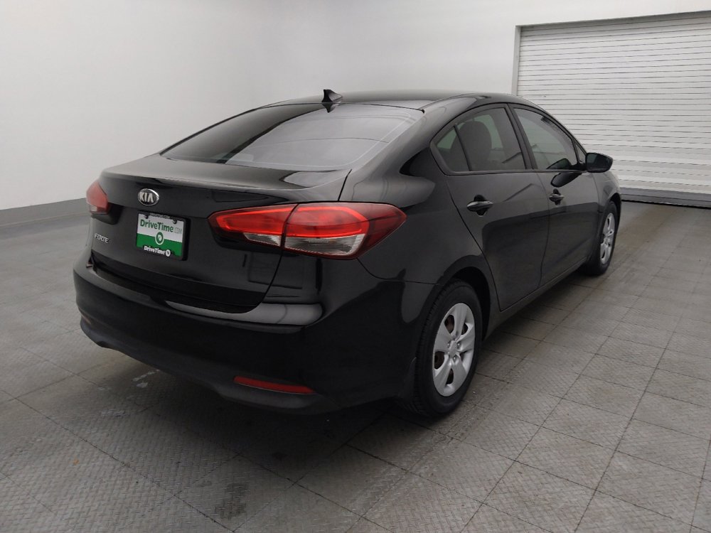 Used 2017 Kia Forte LX image 9