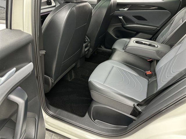 Certified 2026 Volkswagen Tiguan SE R-Line AWD/4WD image 23