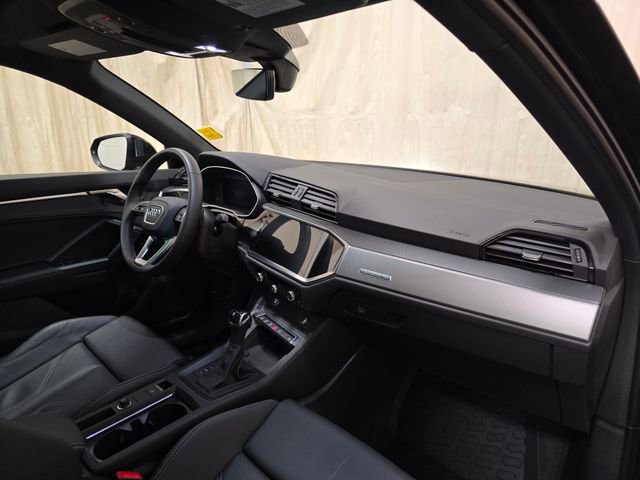 Used 2025 Audi Q3 2.0T Premium w/ Convenience Package image 39