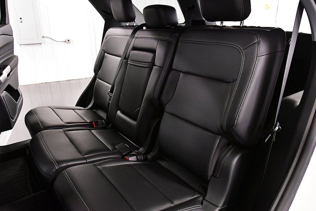 Used 2023 Ford Explorer XLT w/ Equipment Group 202A image 31
