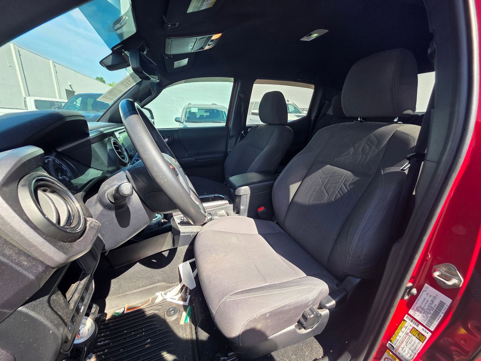 Used 2018 Toyota Tacoma TRD Sport w/ Technology Package RWD image 11