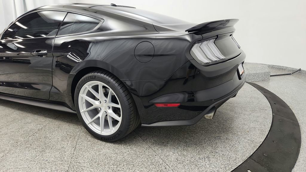 Used 2017 Ford Mustang GT Premium w/ Enhanced Security Package RWD image 15