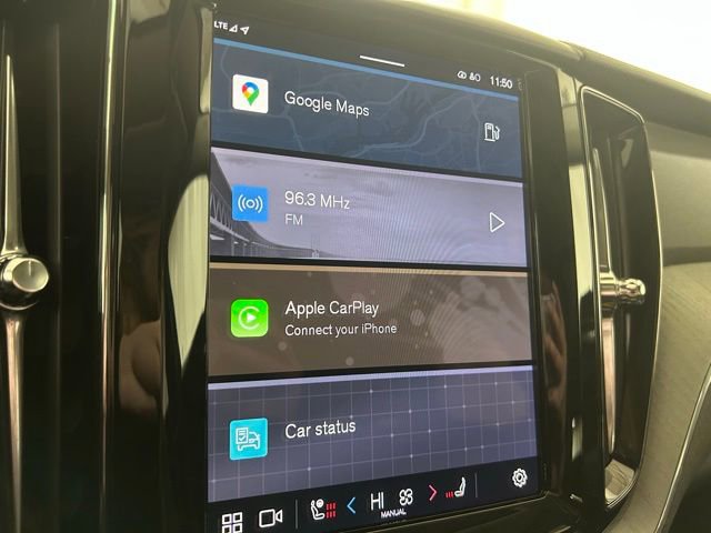 Used 2025 Volvo XC60 B5 Plus image 20