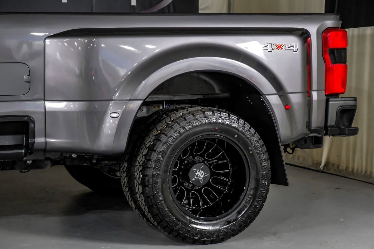 Used 2023 Ford F350 Lariat w/ Lariat Ultimate Package AWD/4WD image 14