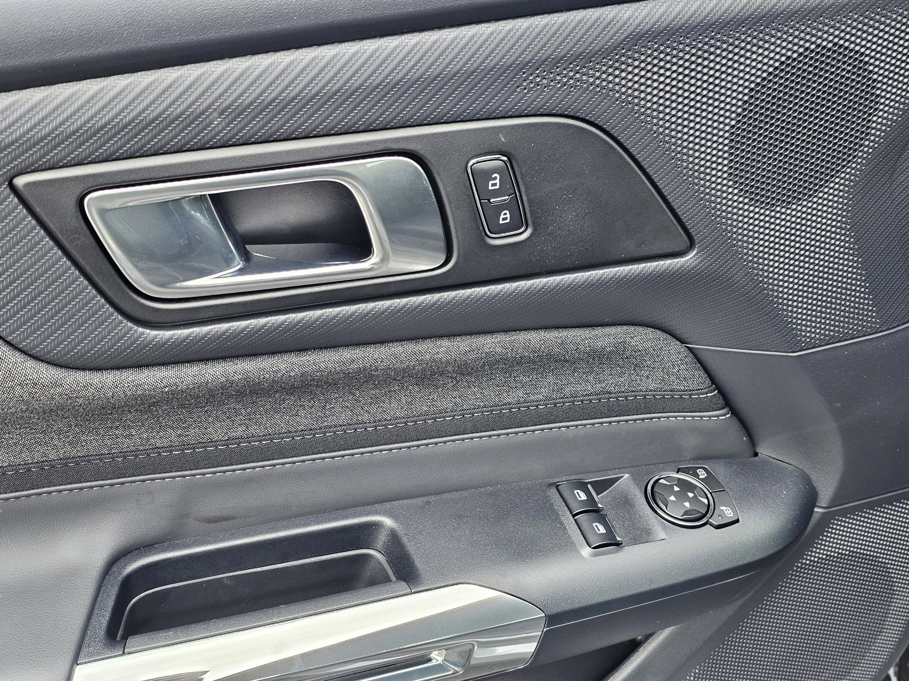 Used 2025 Ford Mustang Coupe image 14