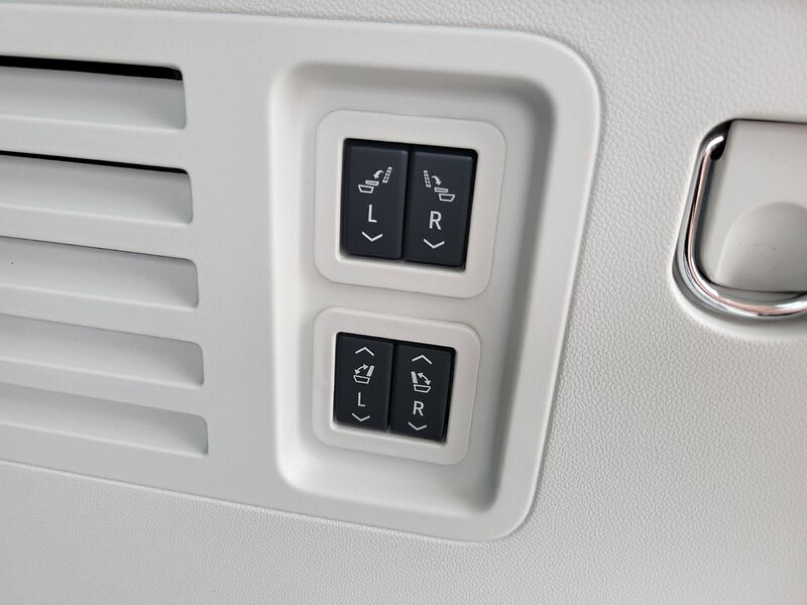 New 2026 GMC Acadia Denali w/ Super Cruise Package image 8