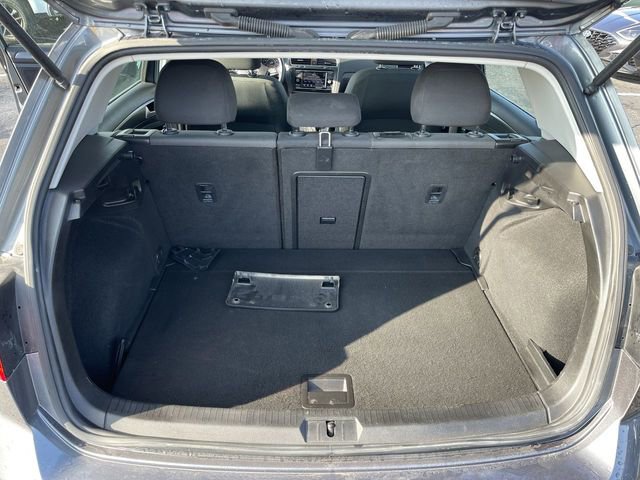 Used 2019 Volkswagen Golf S image 22